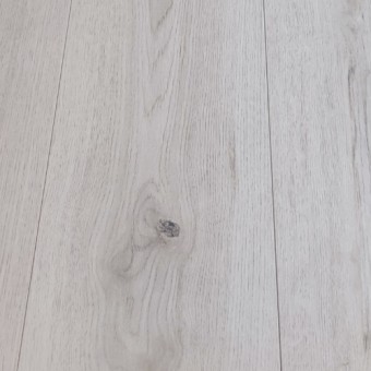 Roble Seattle 10 mm Suelo Laminado AC6