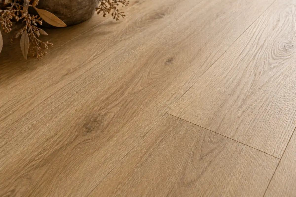 detalle cercano de lama de suelo laminado con textura madera roble y acabado realista detalle cercano de lama de suelo laminado con textura madera roble y acabado realista